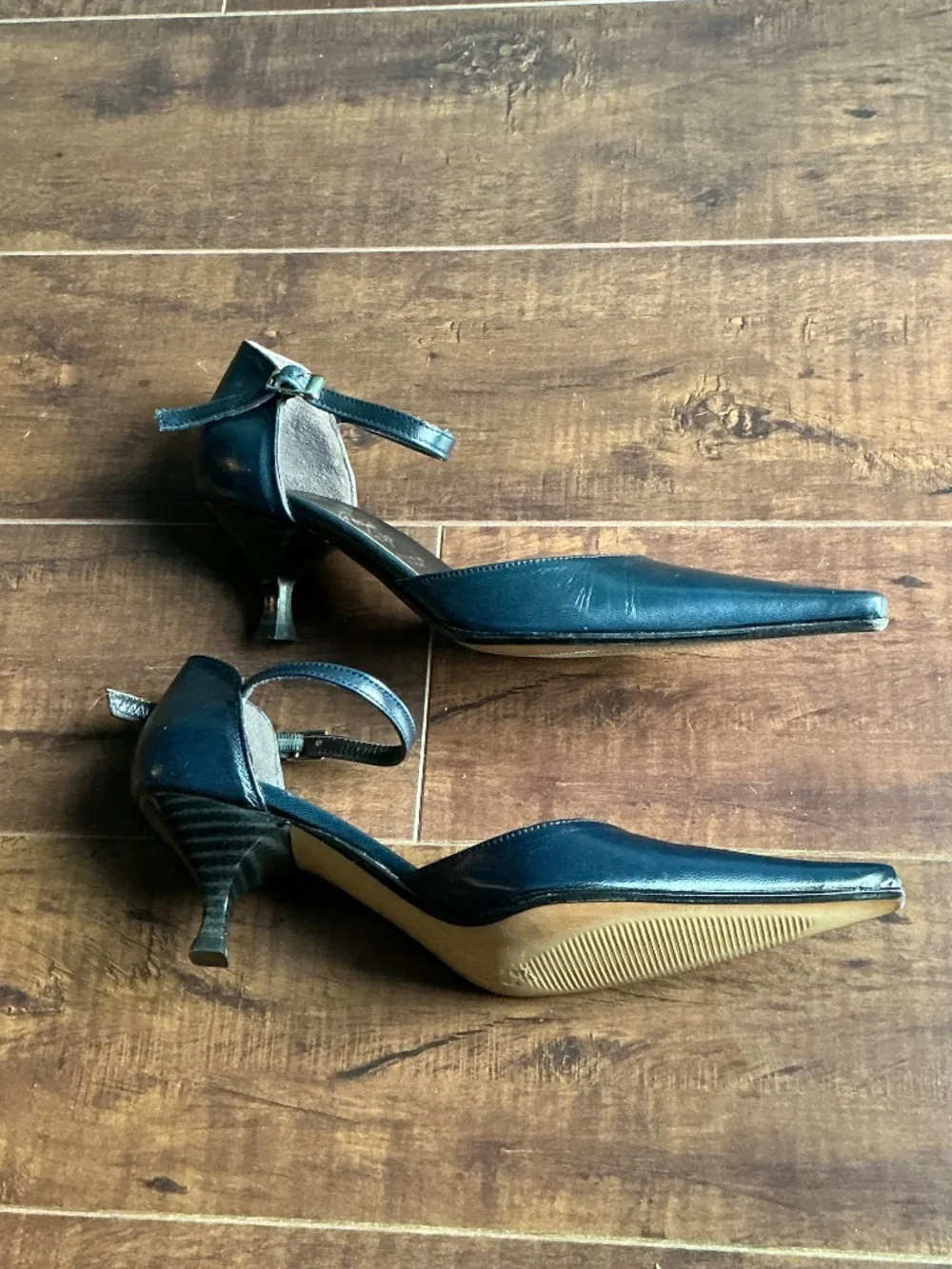 Italian leather navy ankle strap pointed toe heels size 5 | minimalist CBK - Picture 4 of 13